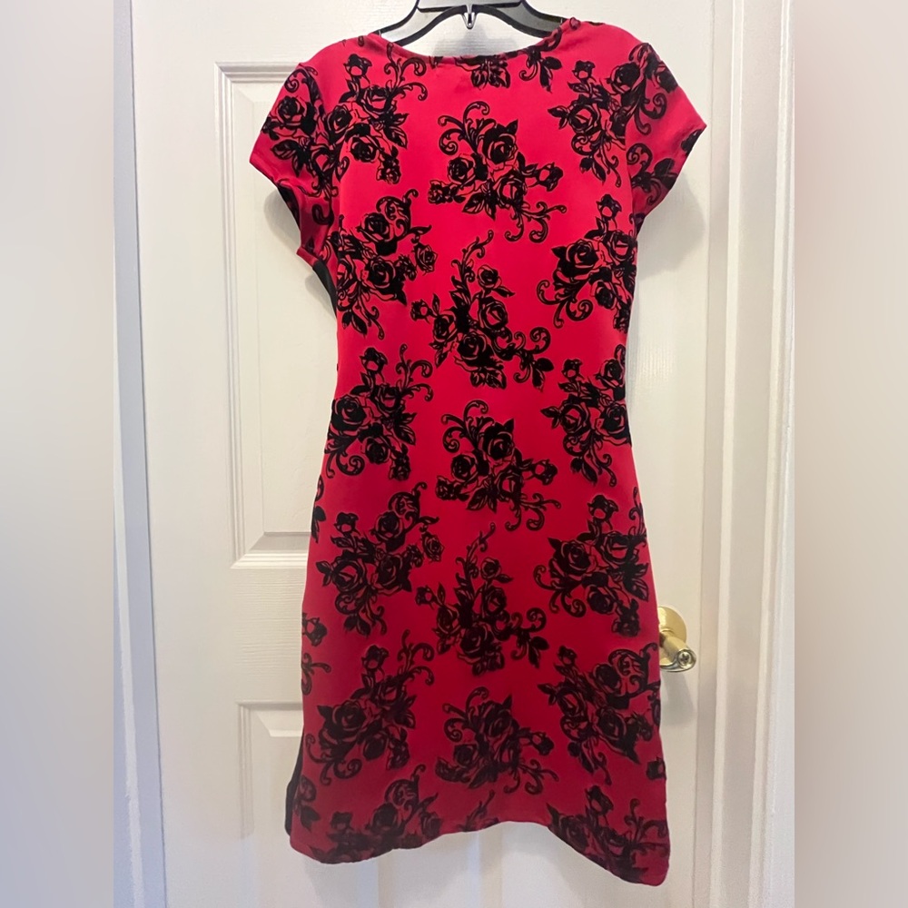 Almost Famous Red and Black Floral Wrap Mini Dress - Picture 6 of 8